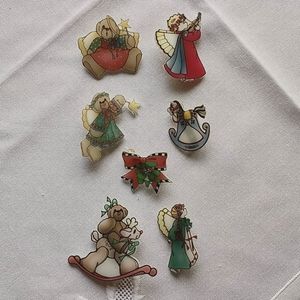 Handmade Christmas 🎄 Pins (7)